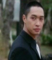 香港明星蓝色头发男,蓝色头发男生的时尚魅力之旅