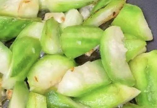 瓜怎么吃才能败火,瓜果败火新吃法