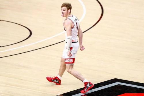 篮球扣篮男网红图片,篮球网红的空中风采